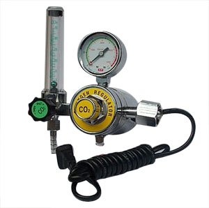 双级减压气—二氧化碳管路电加热