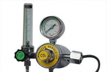 双级减压气—二氧化碳管路电加热